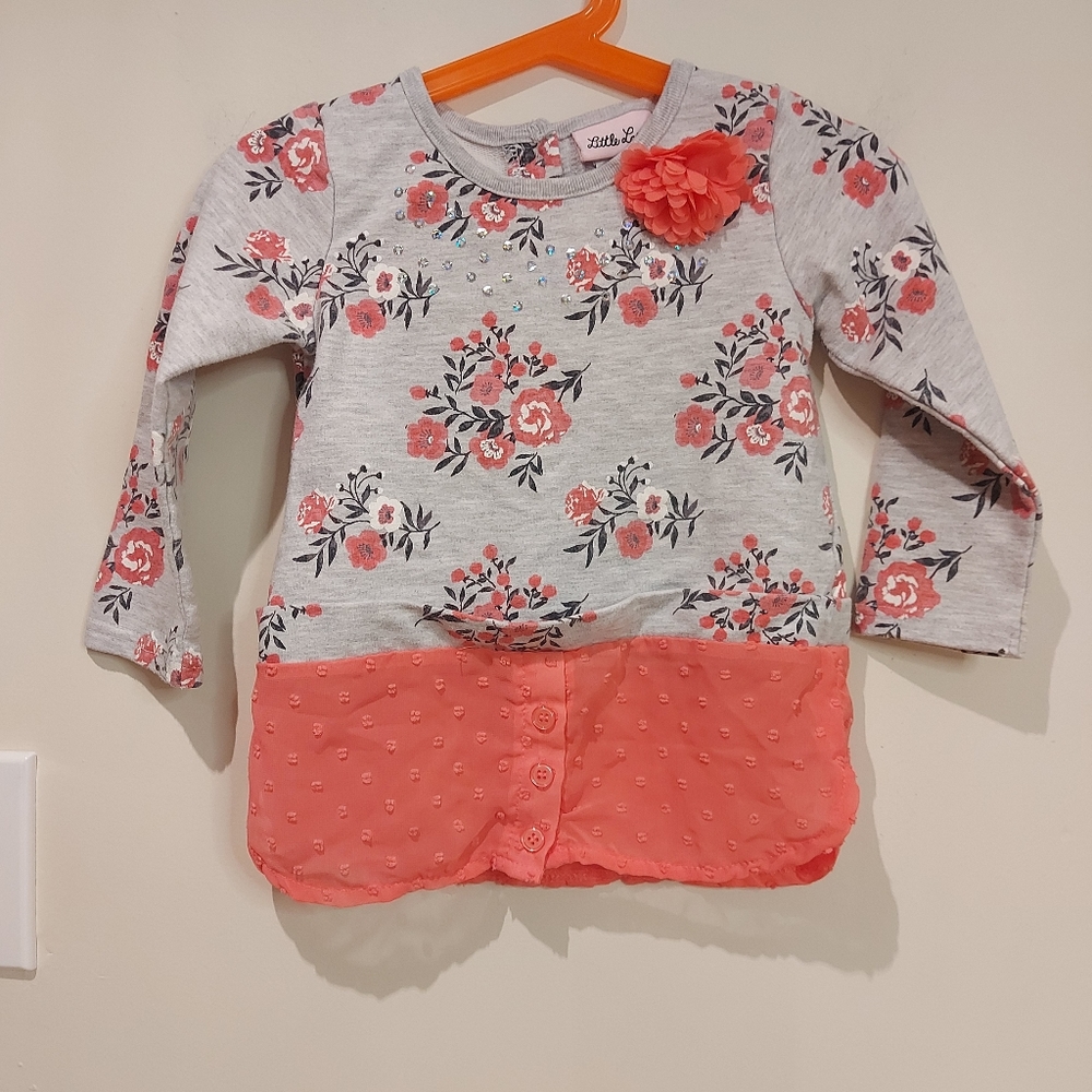 #589❣️Baby girl top size 24 months